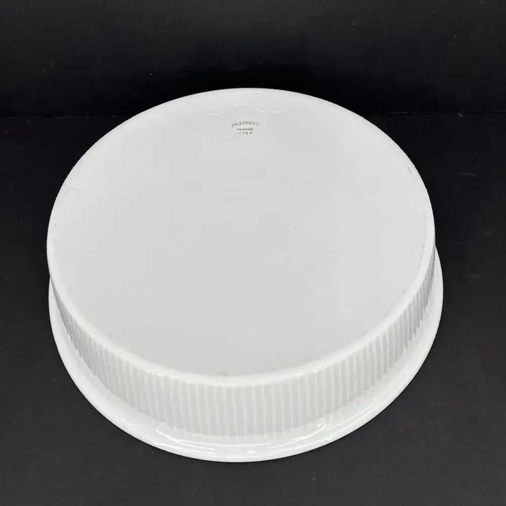 Pillivuyt white ceramic pie quiche baking dish fluted exterior ribbing.